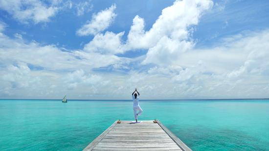 Zľava na pobyt ✈️ Maldivy štýlovo – Premium Economy & 4*hotel Kuramathi Maldives  ️