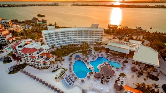 Zľava na pobyt Mexiko-5*Grand Park Royal Cancun
