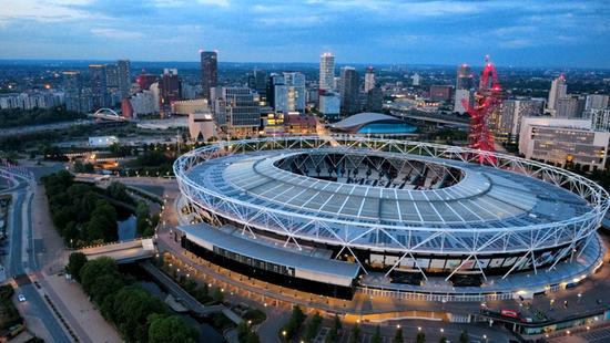 West Ham – Arsenal s Kubou z Jiné Ligy