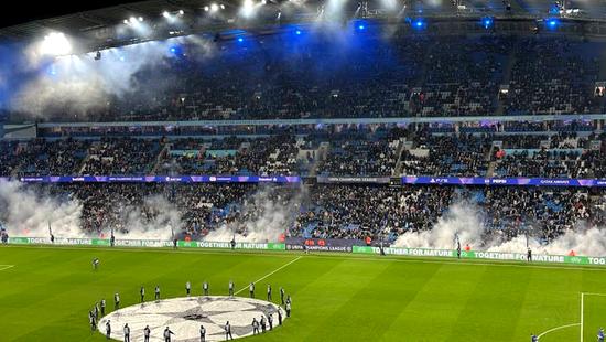 Zľava na pobyt Manchesterské derby s Lacim Molnárom