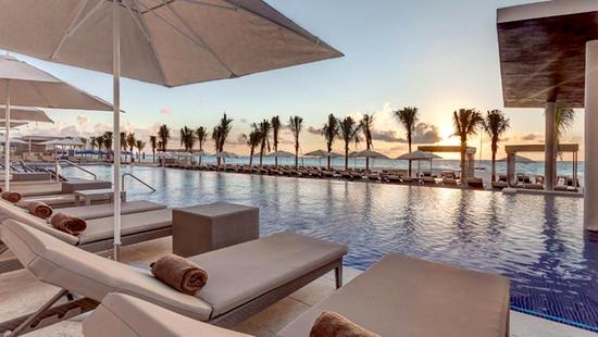 Zľava na pobyt Mexiko-5*Royalton CHIC Suites Cancun